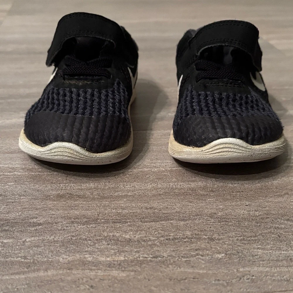 Nike Kids Infant Black and White Sneakers